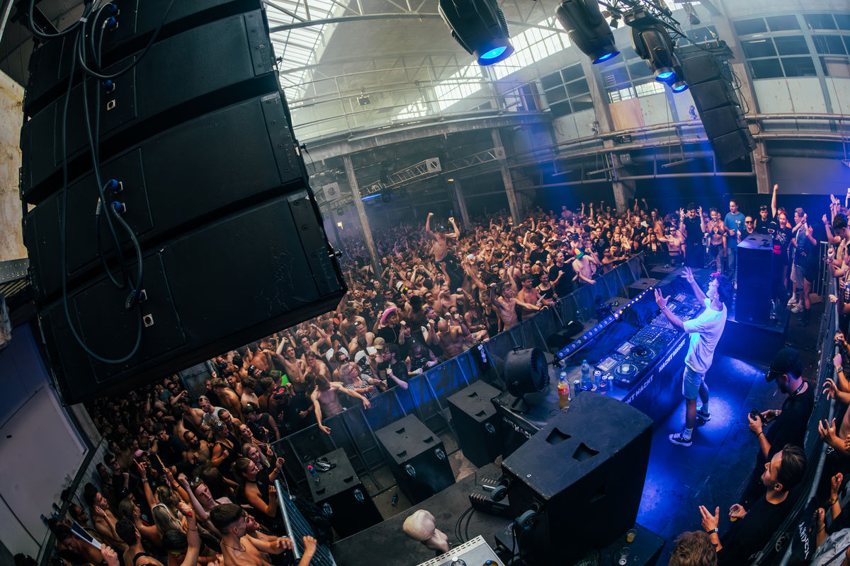 Loading... just a sec